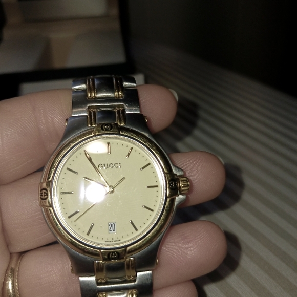 Vintage GUCCI Mens Stainless Wrist Watch in Original Box with Purchace Receipt - Picture 10 of 16